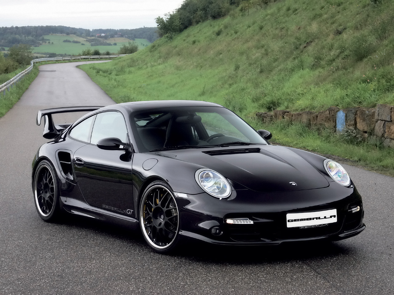 2007-Gemballa-Turbo-GT-550-based-on-Porsche-997-Front-And-Side-1280x960.jpg