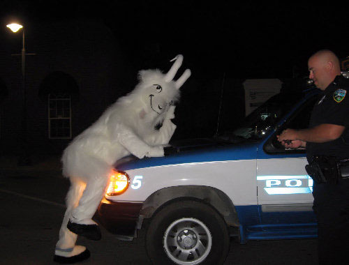 goat_with_police5.jpg