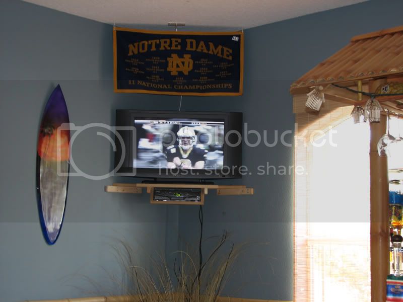 BarTV003small.jpg