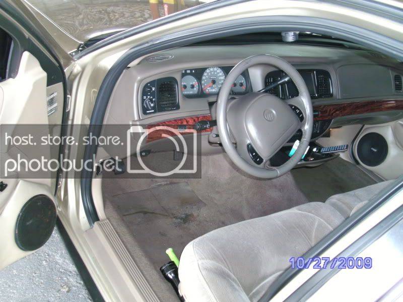 2000grandmarquis007.jpg
