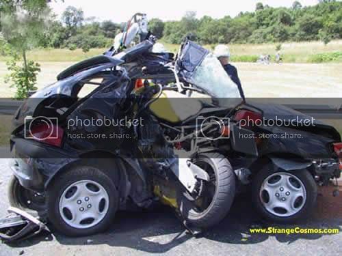 motorcycle-crash-into-car-759830.jpg