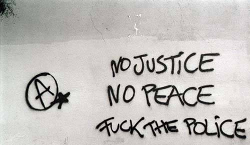 fuckpolice01.jpg