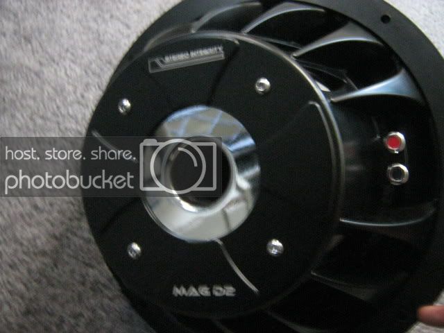 MAG004.jpg