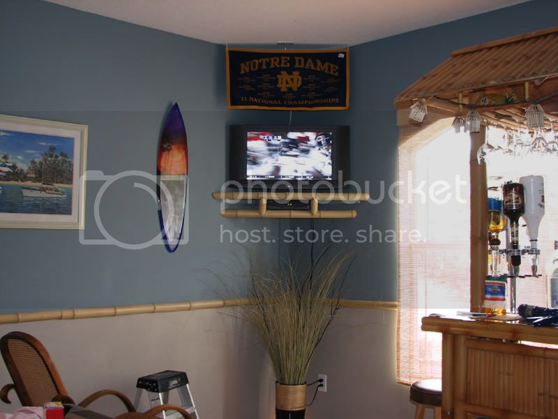 BarTV004small.jpg