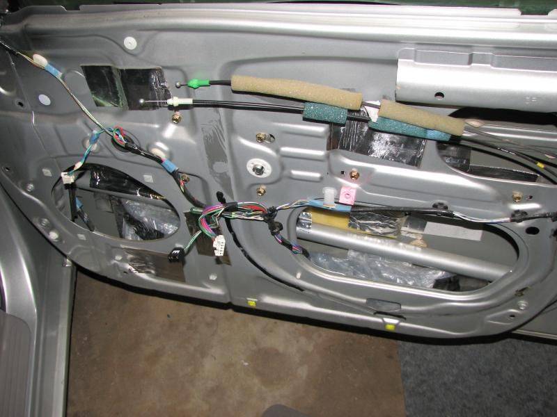 2002CamryFrontSpeakers026.jpg