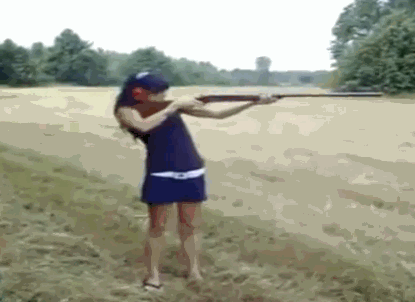 girls_fail_miserably_in_these_hilarious_gifs_16.gif
