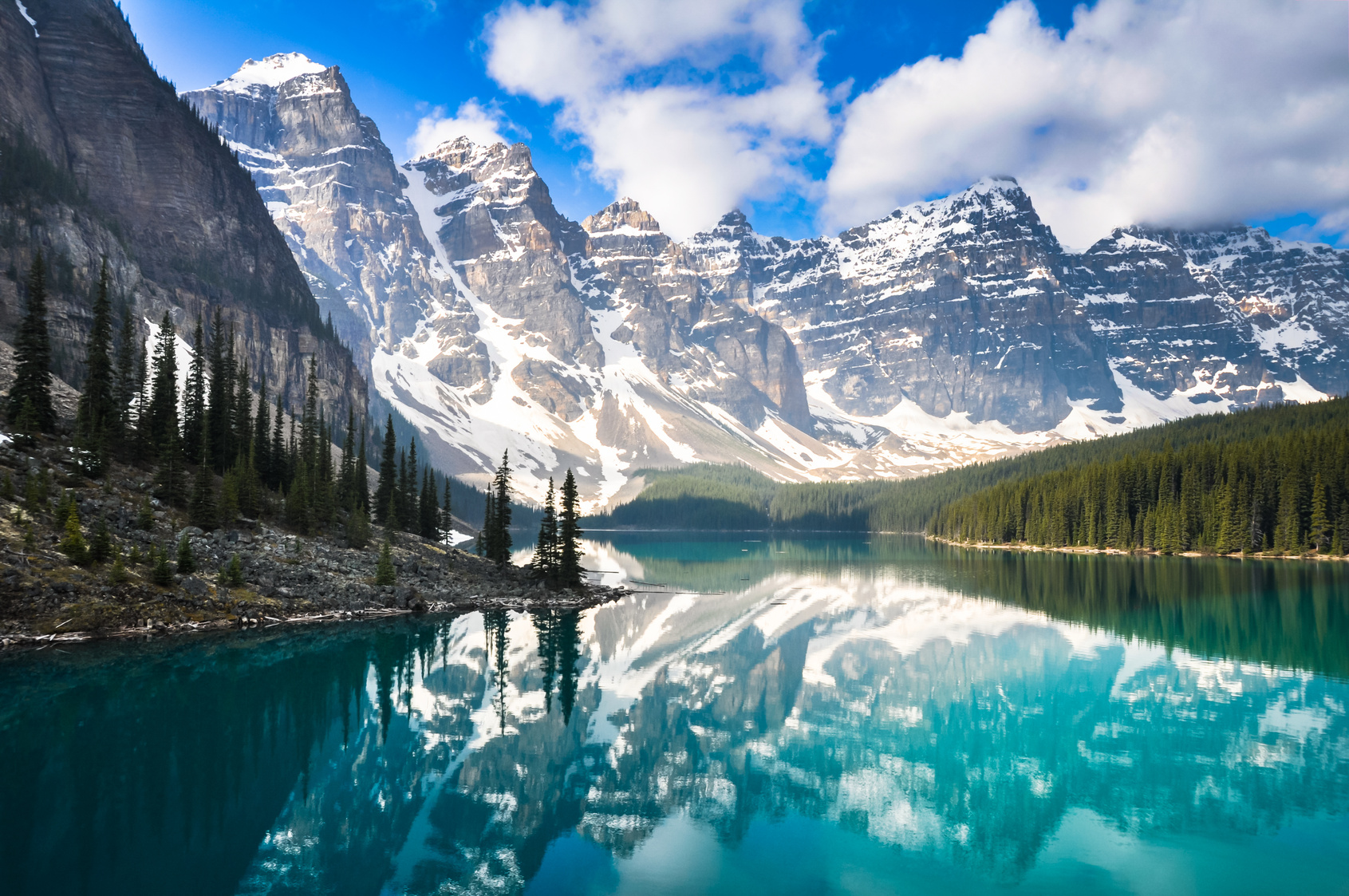 CanadianRockies-Fotolia_68577093_Subscription_Monthly_M.jpg